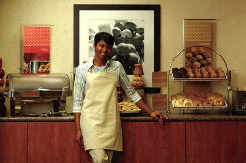 Hampton Inn And Suites - Lincoln Northeast Restaurant photo